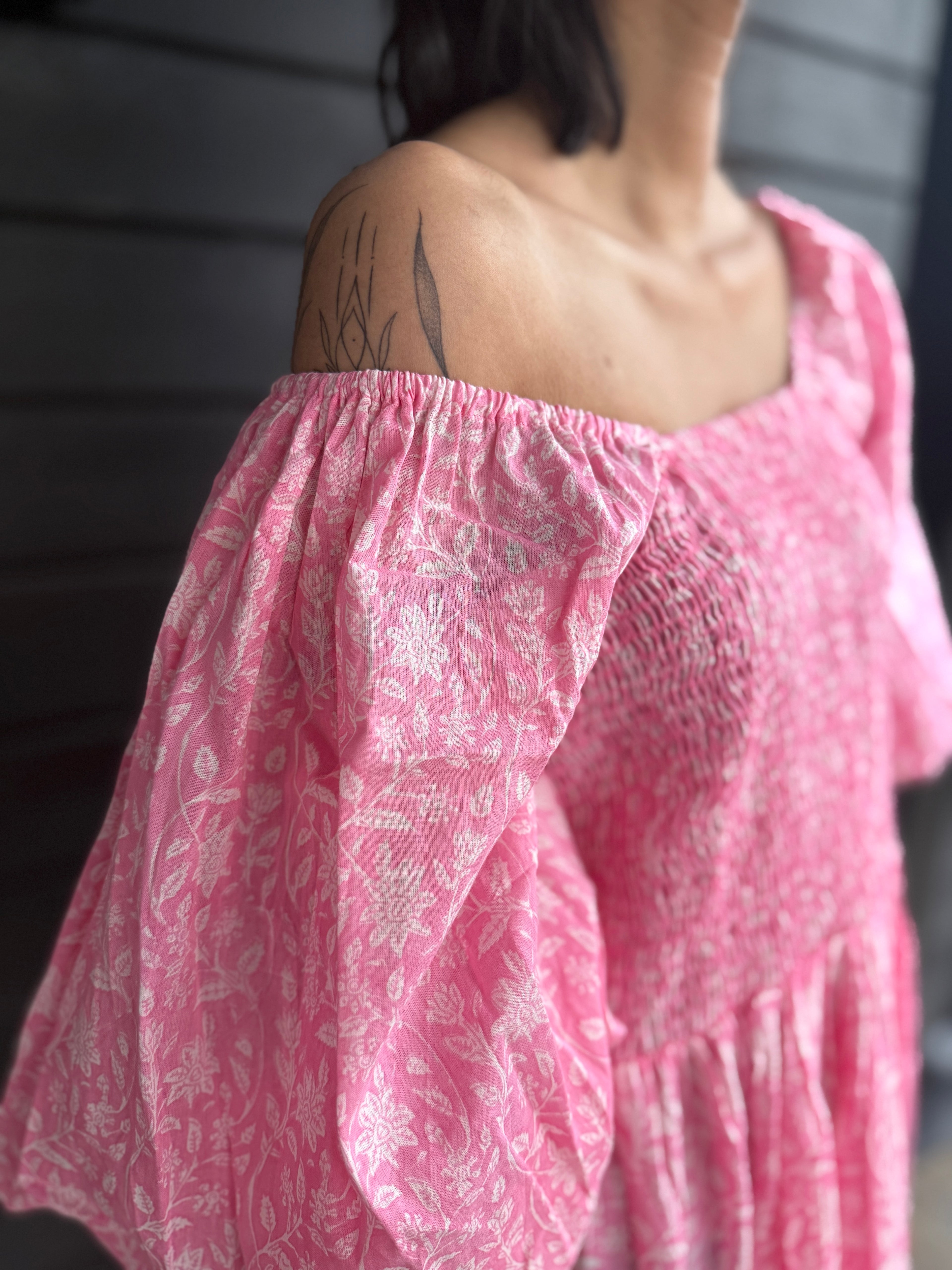 Avira midi dress - pink