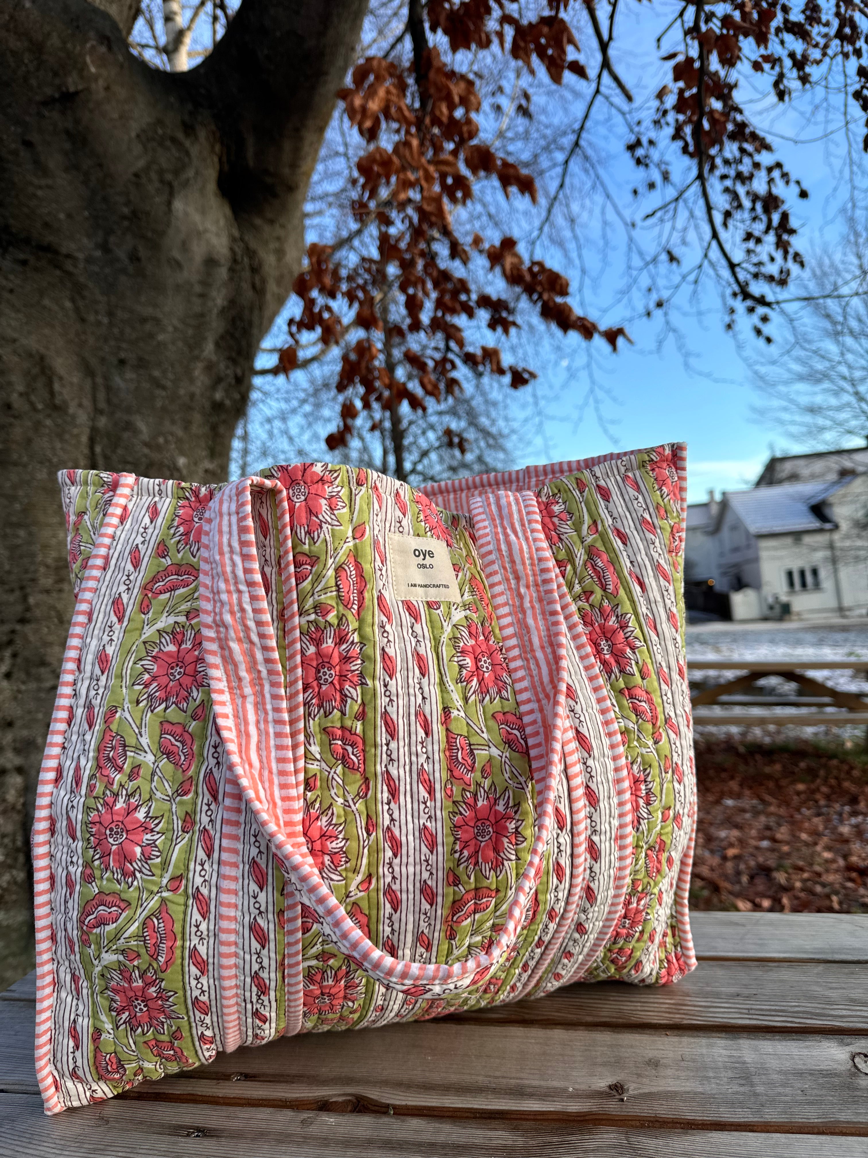 Tote bomullsveske - grønn/rosa blomstret