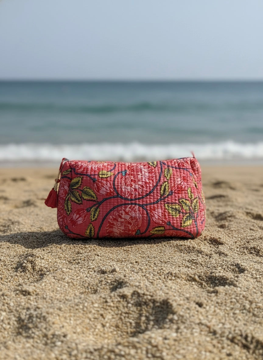 Toalettmappe - korallrød blomstret